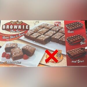 Pan Set - Non-Stick Bakeware with Divider